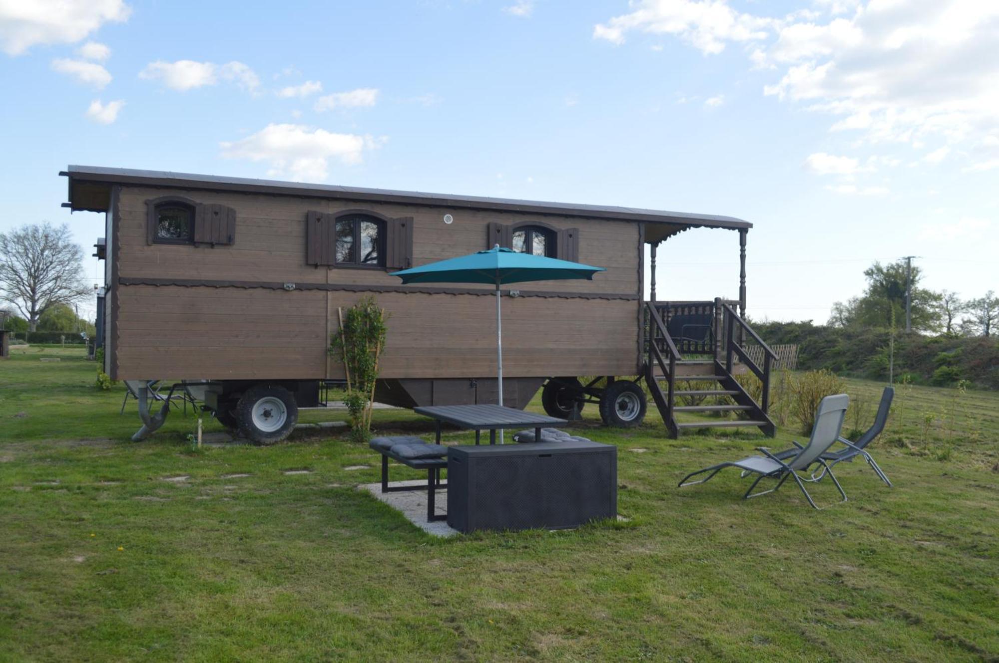 Chalet L'insolite De Nathcy Thiel-sur-Acolin