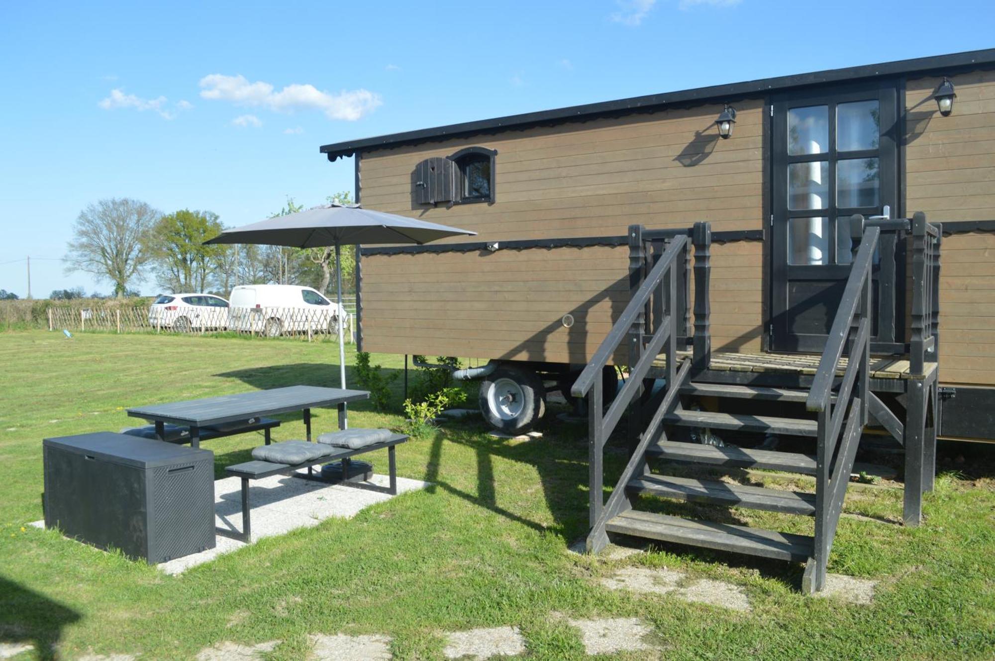 Chalet L'insolite De Nathcy Thiel-sur-Acolin