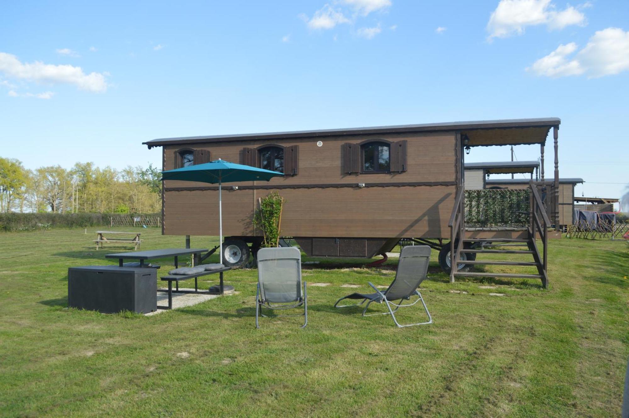 L'insolite De Nathcy Chalet Thiel-sur-Acolin